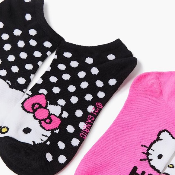 Hello Kitty Woman’s Ankle Socks Set - 5 Pack - Picture 6 of 6